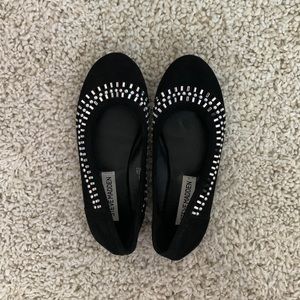 Steve Madden | black slip ons 🖤